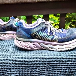 Hoka One One  Arahi  Running Athletic Shoes